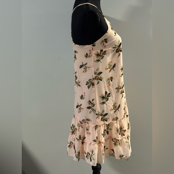 Abercrombie & Fitch pink Floral Babydoll dress. XS - Picture 4 of 9